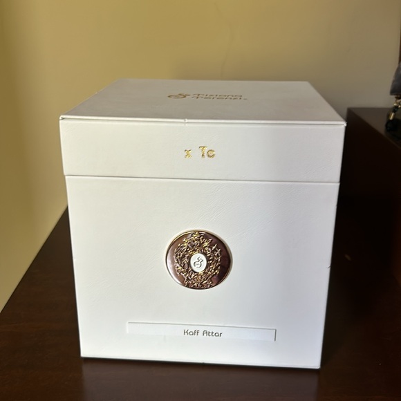 Tiziana Terenzi Kaff Attar
Eau de Parfum - Picture 2 of 12